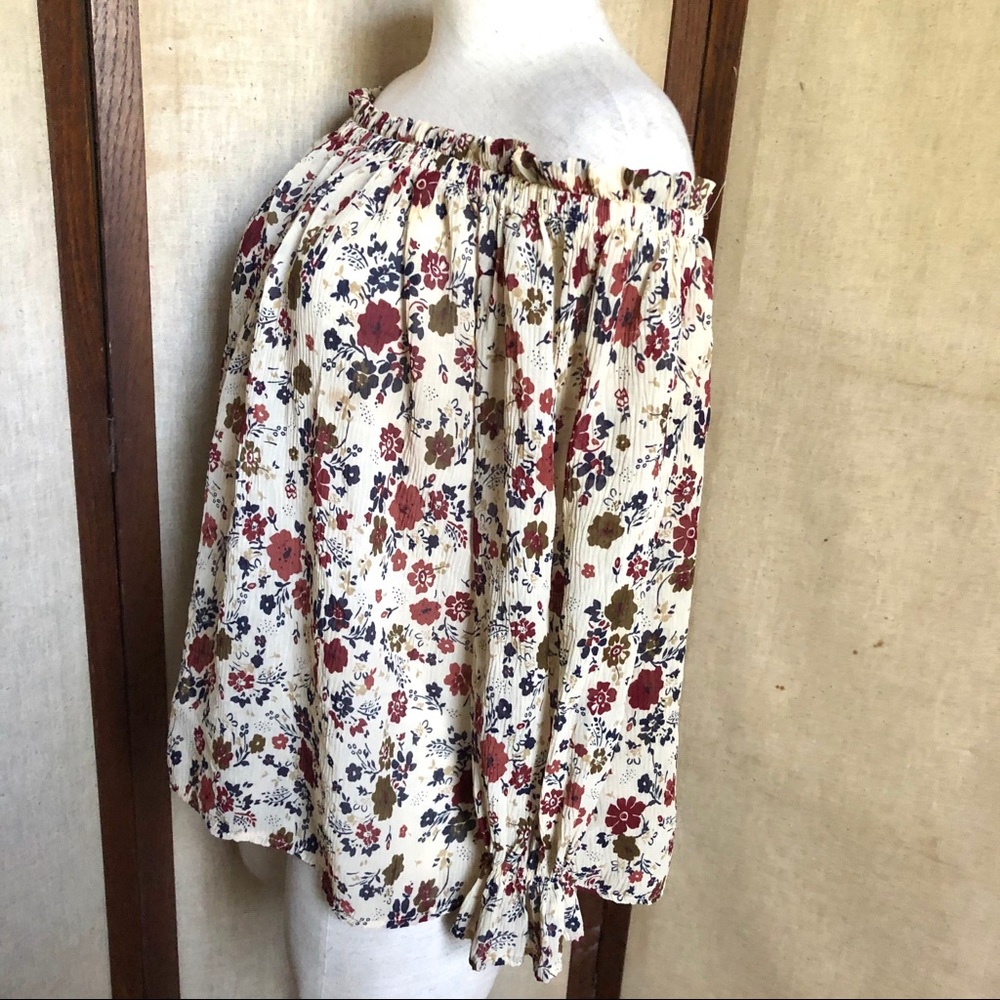 Silent Wanderer | Beige Floral Off Shoulder Top - Picture 2 of 6
